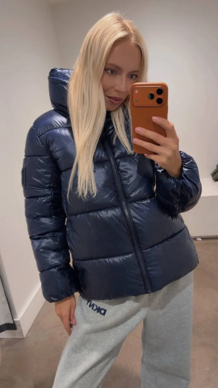 DKNY 10400
