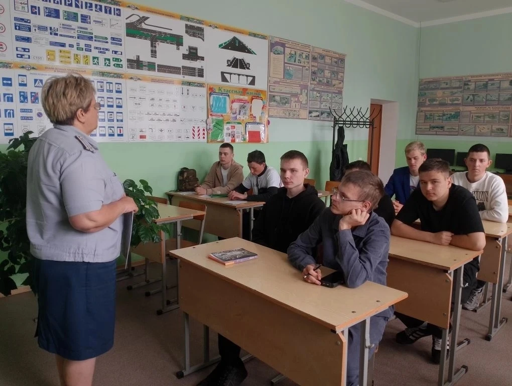 В рамках акции «Курский край без наркотиков» сотрудники УИС провели профилактические встречи с подро