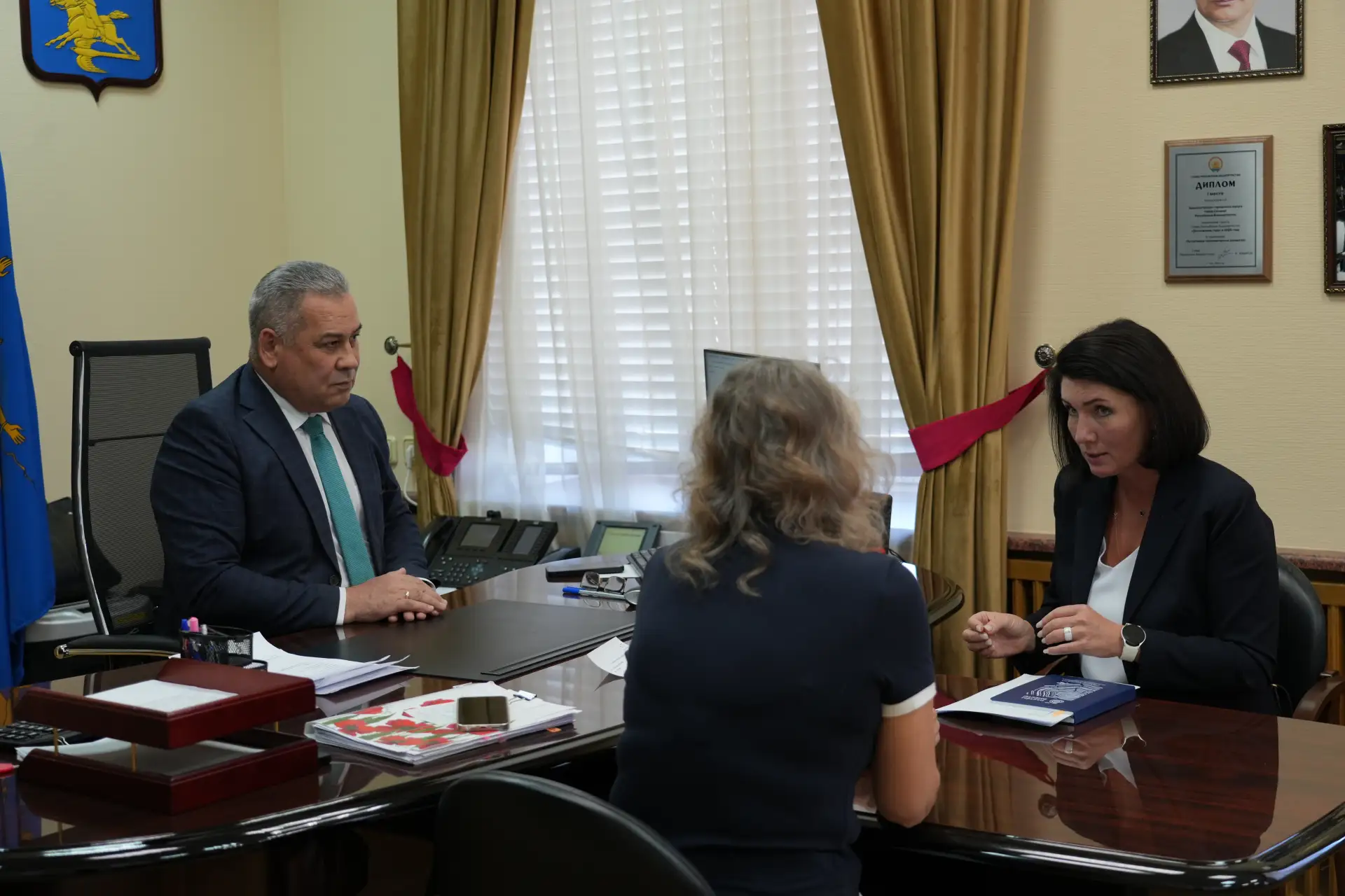 🤝 Рабочая встреча с Оксаной Викторовной Ткач, начальником налоговой инспекции