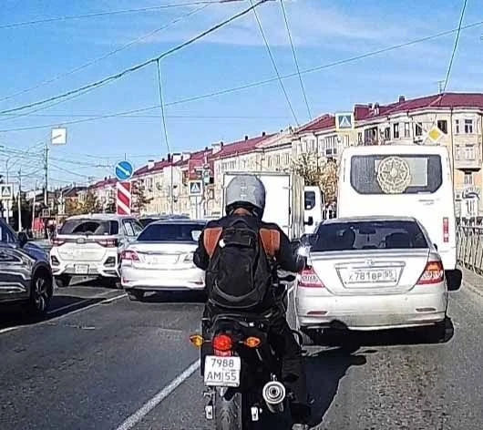 🏍В социальных сетях появилось видео, на котором зафиксировано нарушение Правил дорожно...