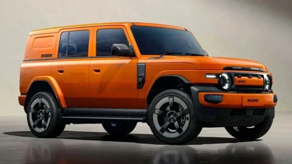 Chery опубликовала официальные изображения гибридного кроссовера iCaur V25 в версии с п...