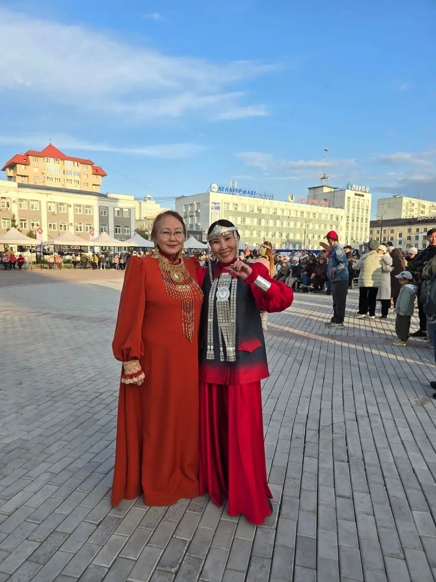 8 сентября на площади Орджоникидзе прошел фестиваль «Живое слово Якутии» . Праздник впе...