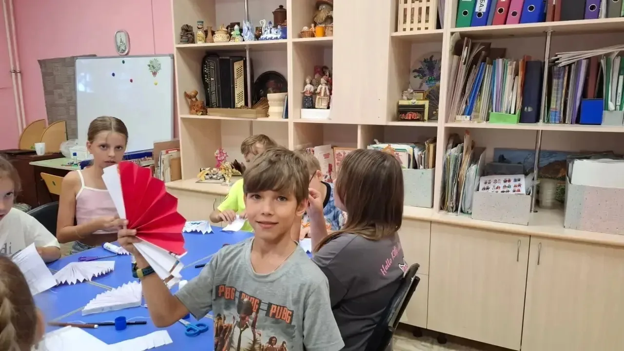 Сегодня ребята летнего лагеря дневного пребывания были в клубе Дружба. Там для них было проведено пр