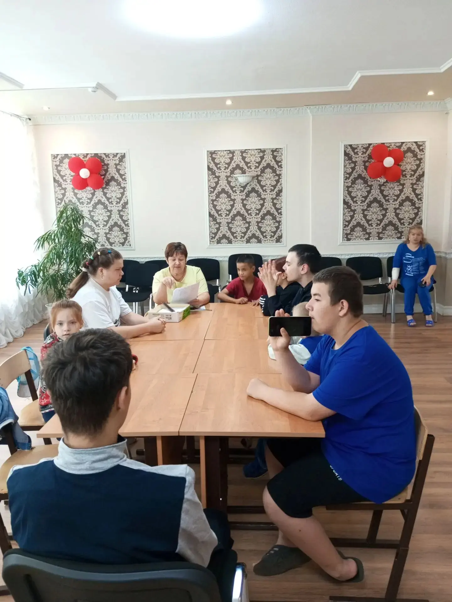#Школьные_новости

Ещё один день нашего «Путешествия в лето» прошёл под девизом «Сказочное лето»! 🌞