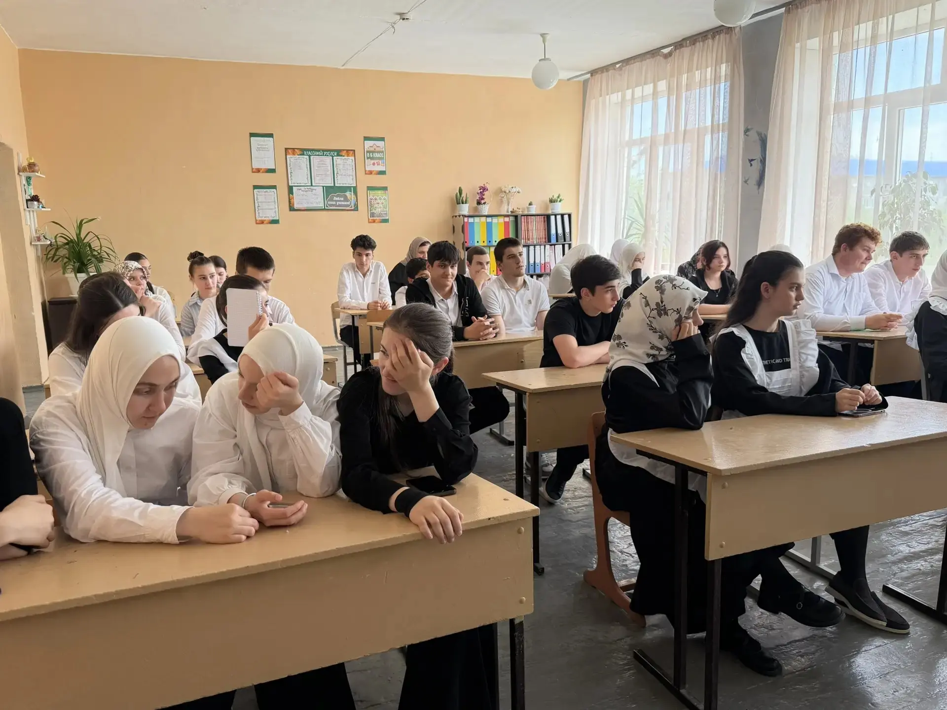 Профилактическая беседа по ПДД с инспектором ГИБДД.