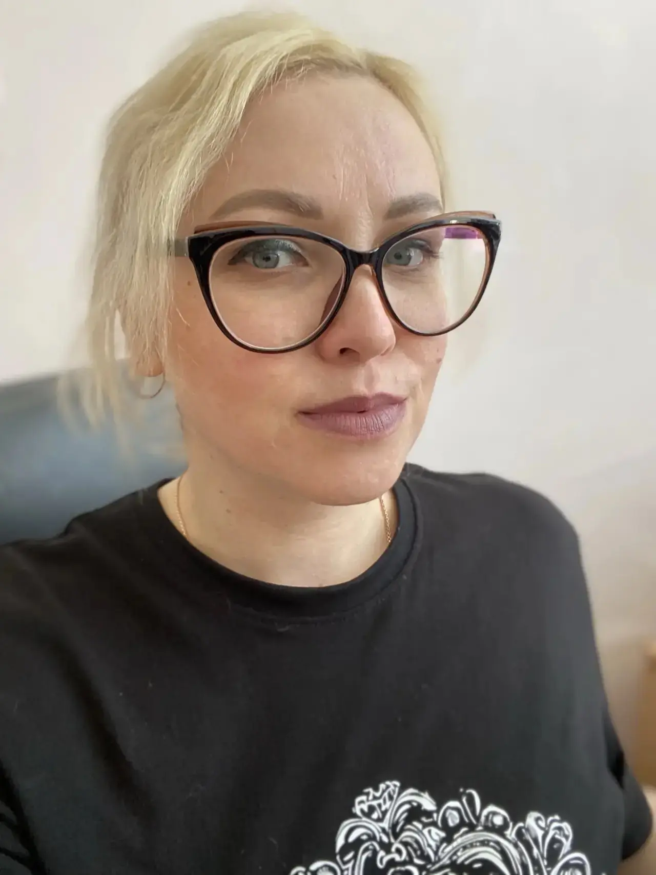 💐Сегодня свой  День рождения отмечает Кристина Юрьевна Худякова, специалист по кадрам. 

От всего к