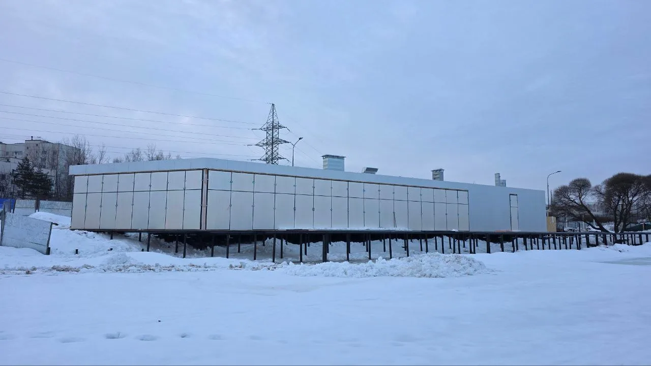В Ландшафтном парке Южное Бутово продолжаются работы по благоустройству зоны отдыха у Ч...