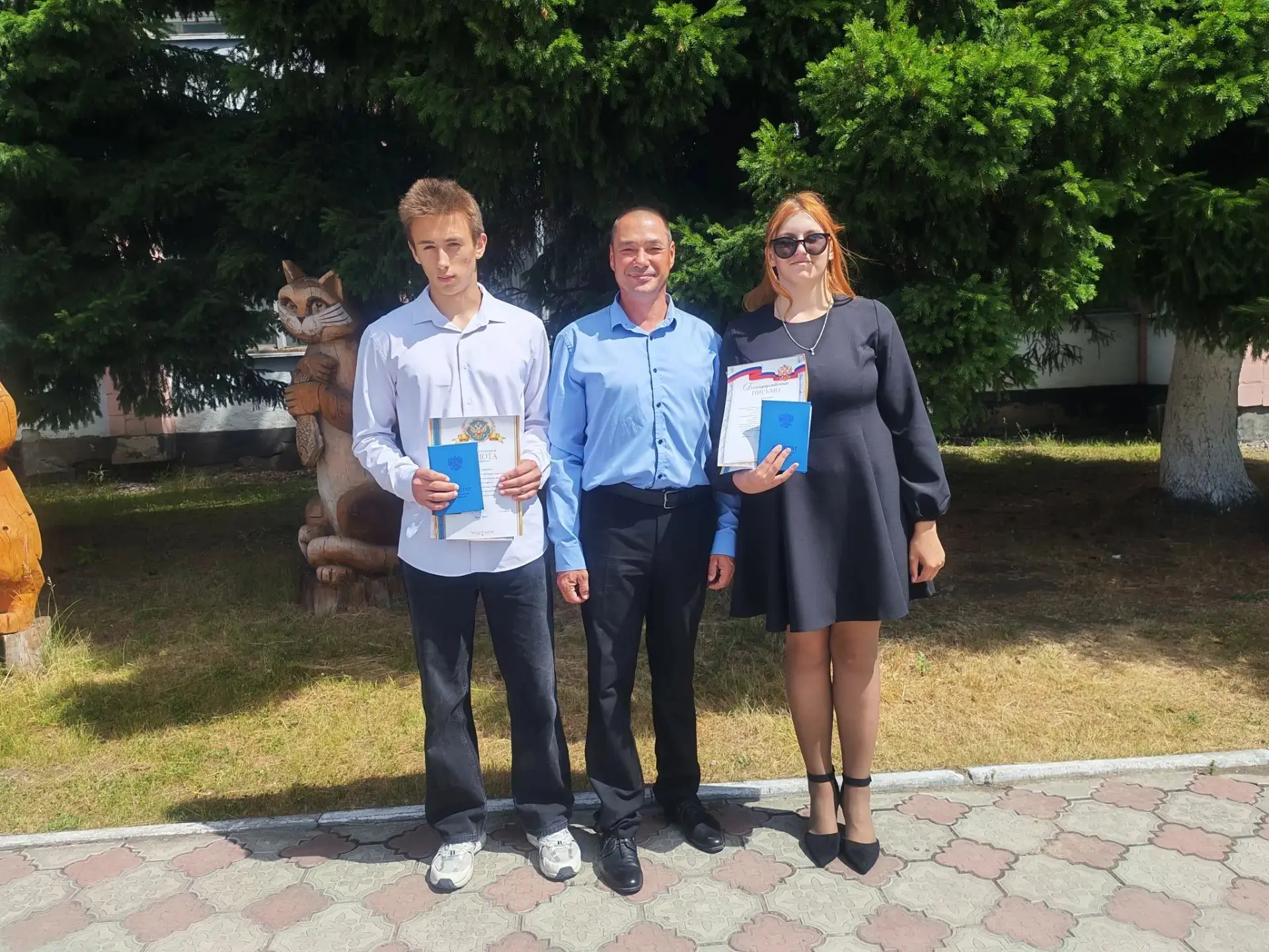 Выпускной бал в КДЦ «Альтернатива». 🎉

Выпускной бал — это удивительный рубеж, где переплетаются тр