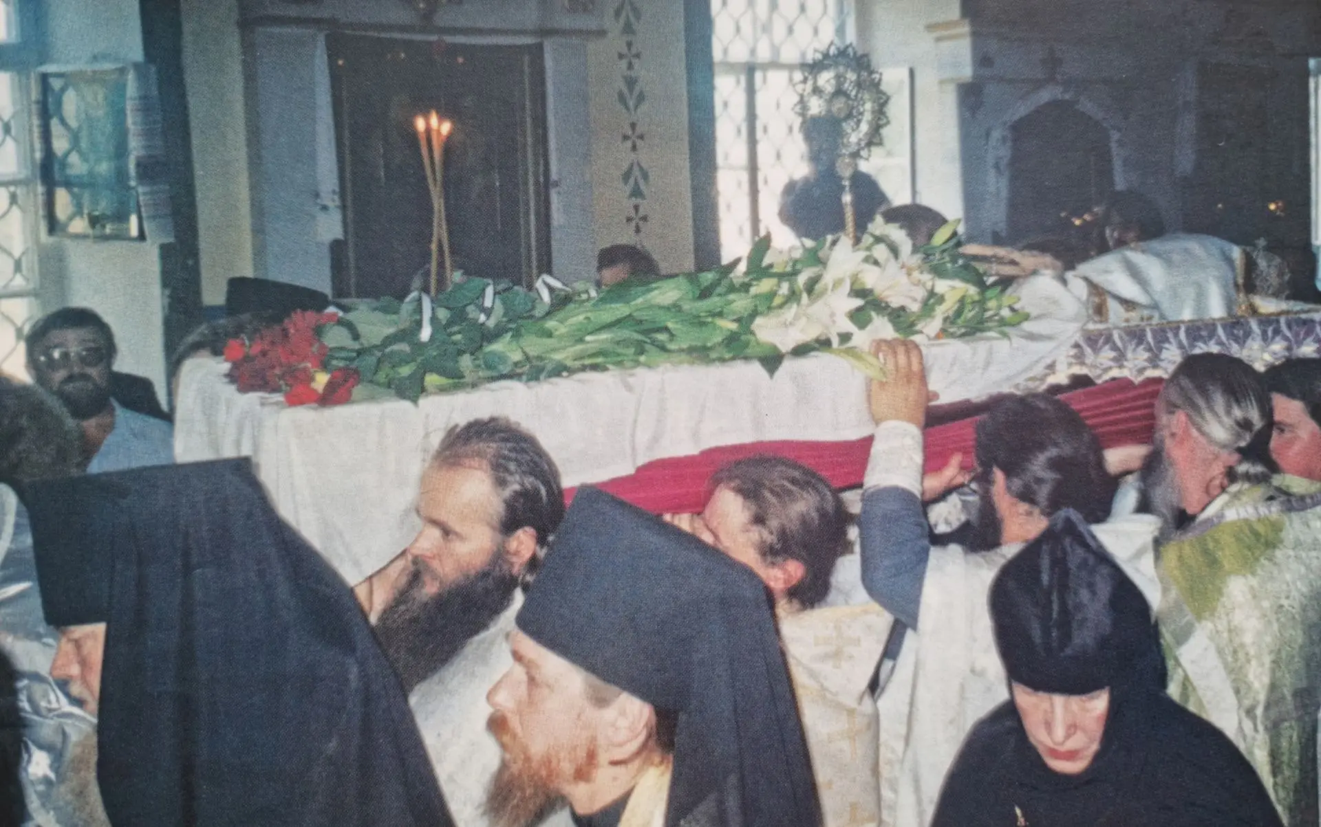 «Есть у тебя моя фотография, вот и разговаривай со мной — я всё слышу».