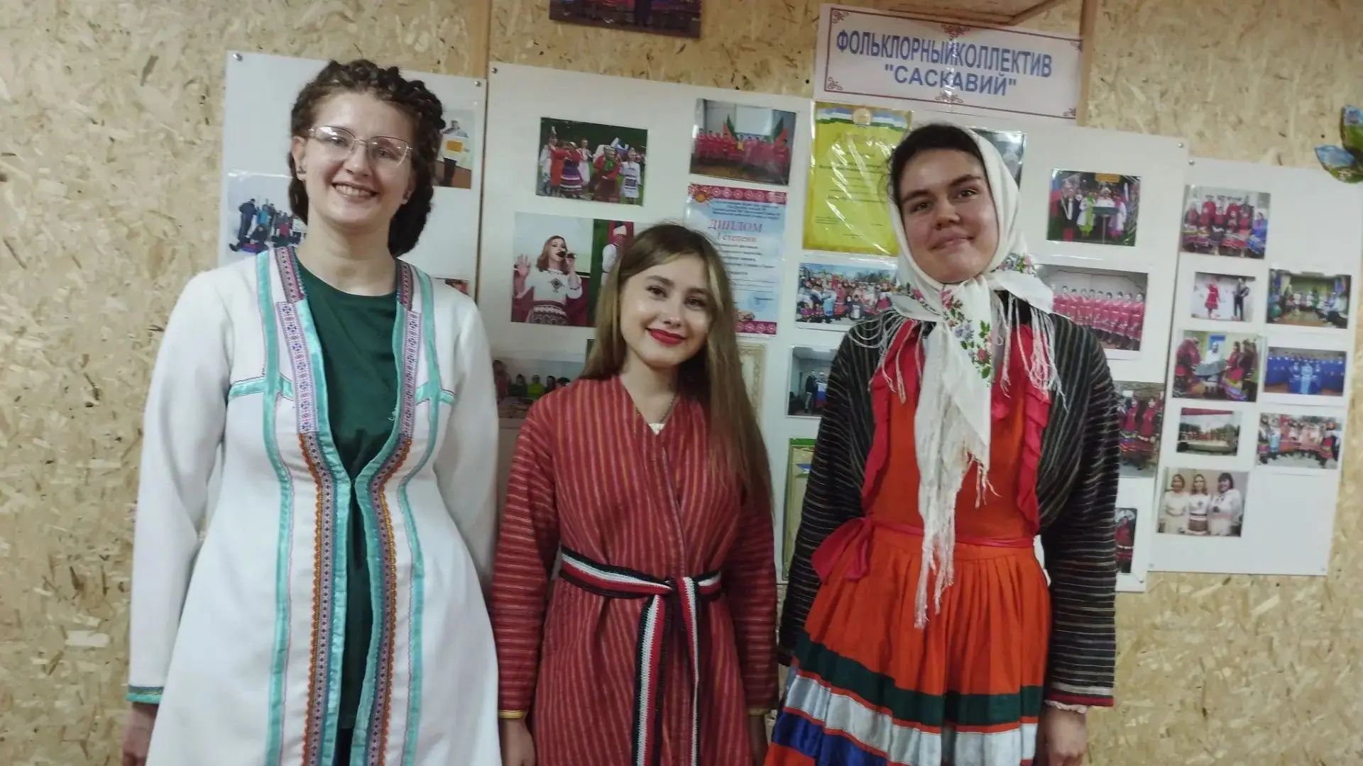 В Верхнеянактаевской сельской библиотеке работала группа лингвистов из Московского государственного 