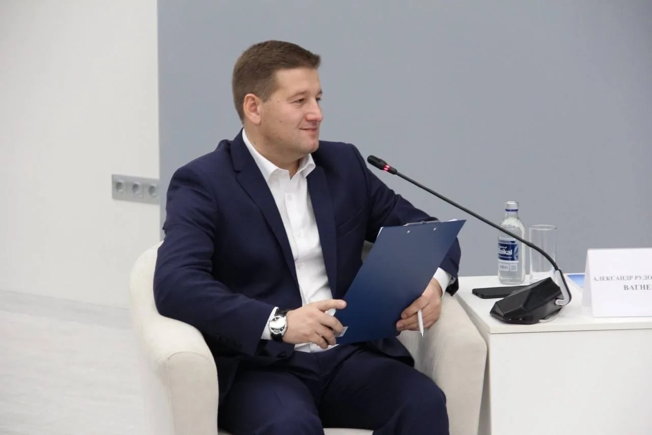 Ректор Южного Уральского государственного университета Александр Вагнер получает оклад в размере 753