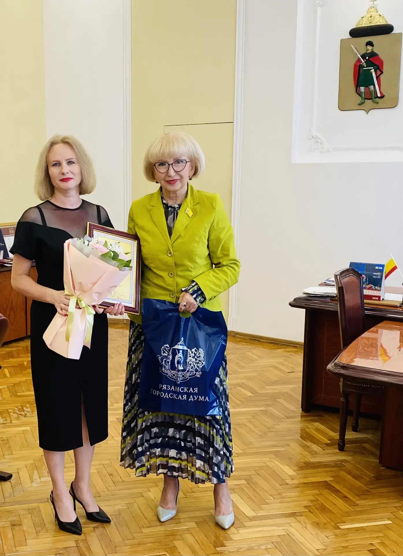 Глава муниципального образования поздравила сотрудников Комплексного центра с профессиональным празд