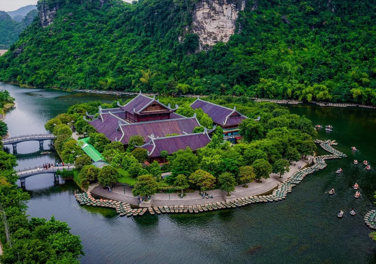 Ландшафтный комплекс Чанган, Вьетнам 🇻🇳  🔹 Это уникальный природный и культурный объект во вьетнамск