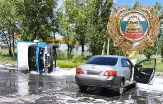 На Ивановском шоссе столкнулись Toyota и ГАЗель. 
 
В Балаково вчера днём произошло ДТП с участием г