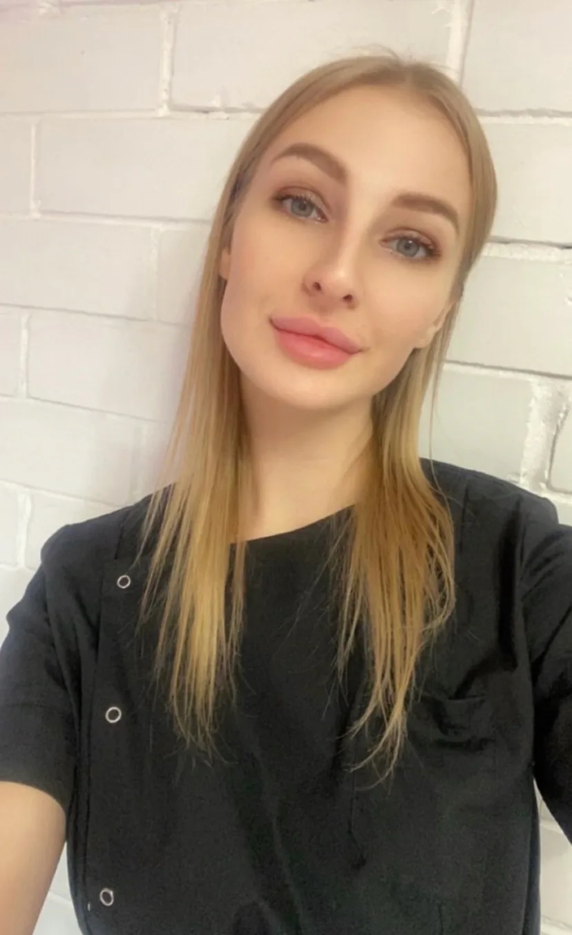 Всех приветствую 🌷
Меня зовут Снежана и я мастер женской восковой депиляции с 4-х летним опытом 💙

