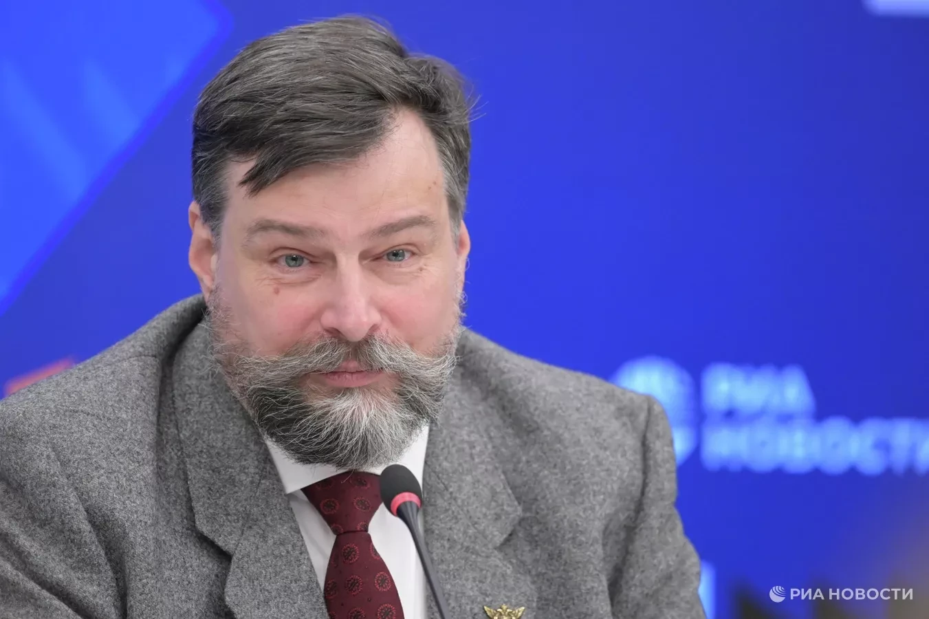 📌 Генеральный директор Российской национальной библиотеки (РНБ), заведующий кафедрой истории западн