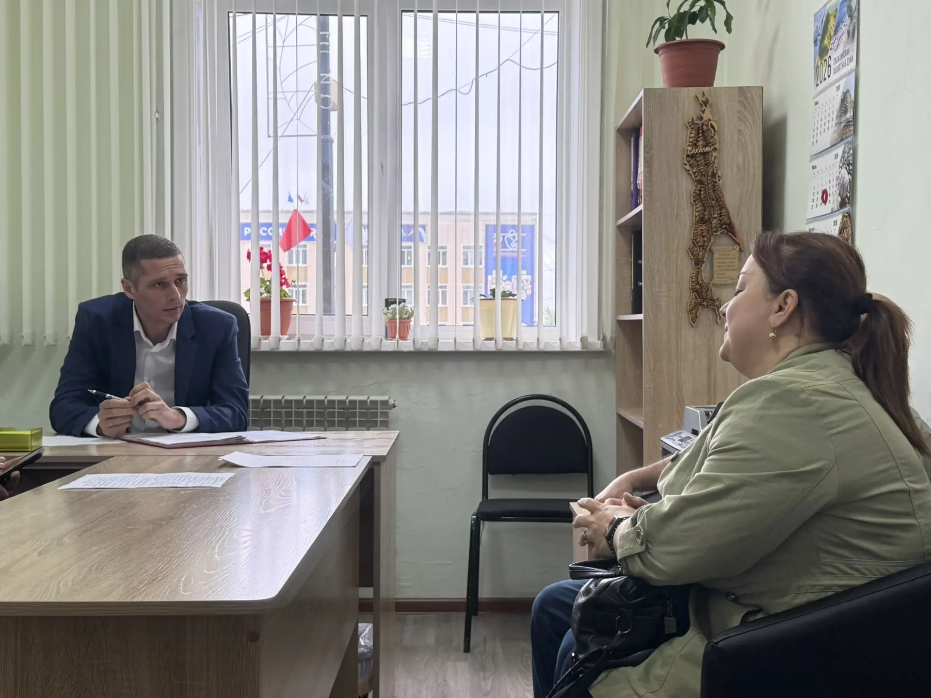 По традиции в четверг встречаюсь с жителями, чтобы обсудить насущные проблемы. Сегодняшний прием не 