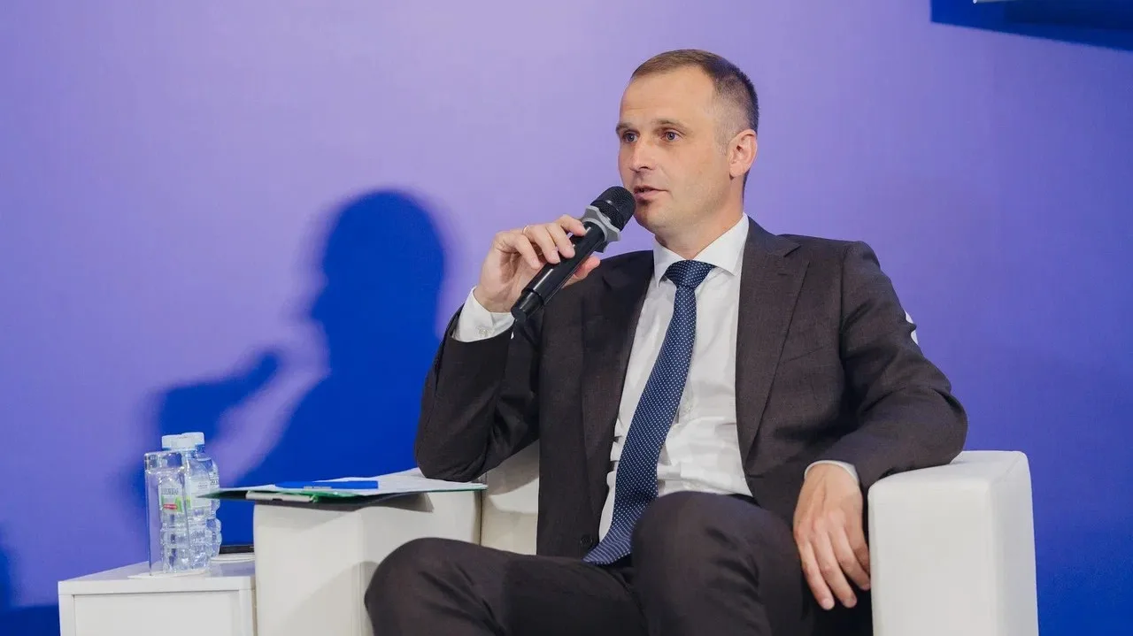Главное аптечное управление при Минздраве РФ, а также единый государственный орган для поддержки фар