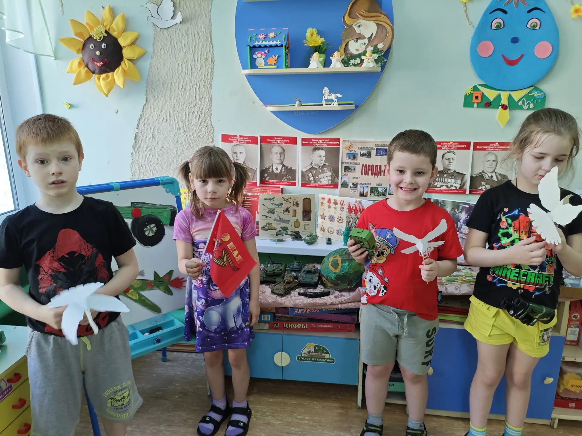 В преддверии празднования Дня Победы в нашей группе «Подсолнушки» прошла тематическая н...