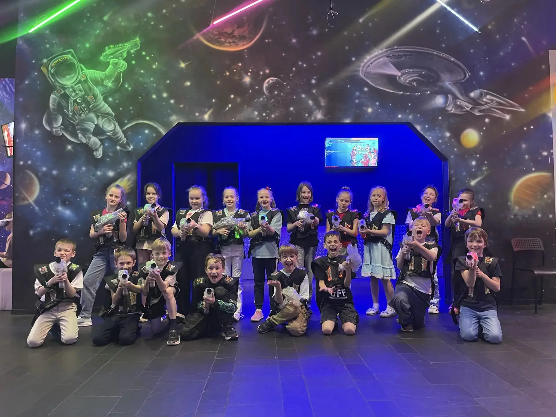 Дружба + активность + сплочённость = идеальный день! 💯   🔫 Бег, тактика, засады и меткие выстрелы — 