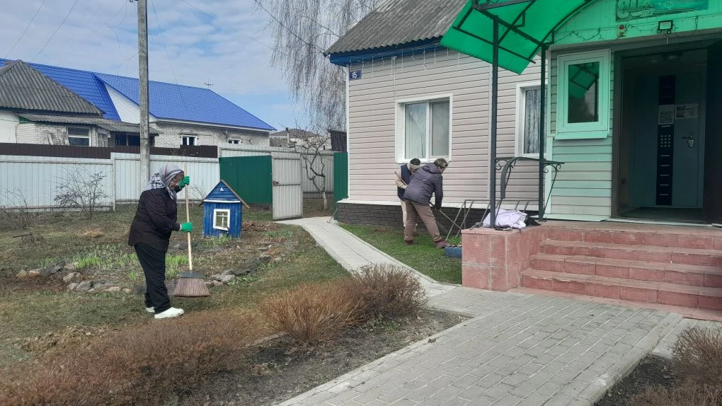 В Локотской детской школе искусств прошел традиционный весенний субботник, объединивший...