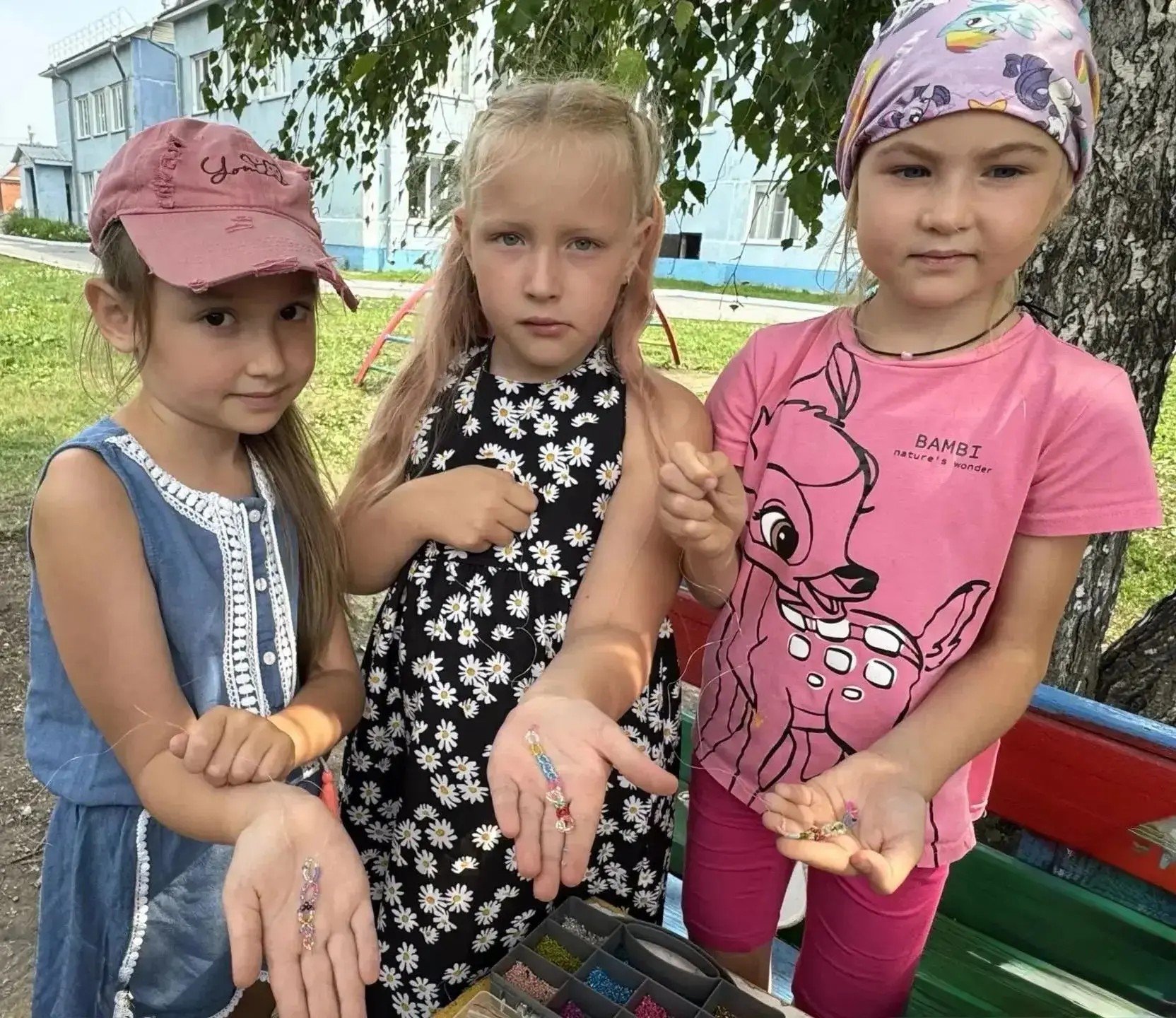 ТВОРЧЕСКАЯ МАСТЕРСКАЯ ПО БИСЕРОПЛЕТЕНИЮ В ГРУППЕ «ПОЧЕМУЧКИ».

💠 В рамках тематической недели «В ми