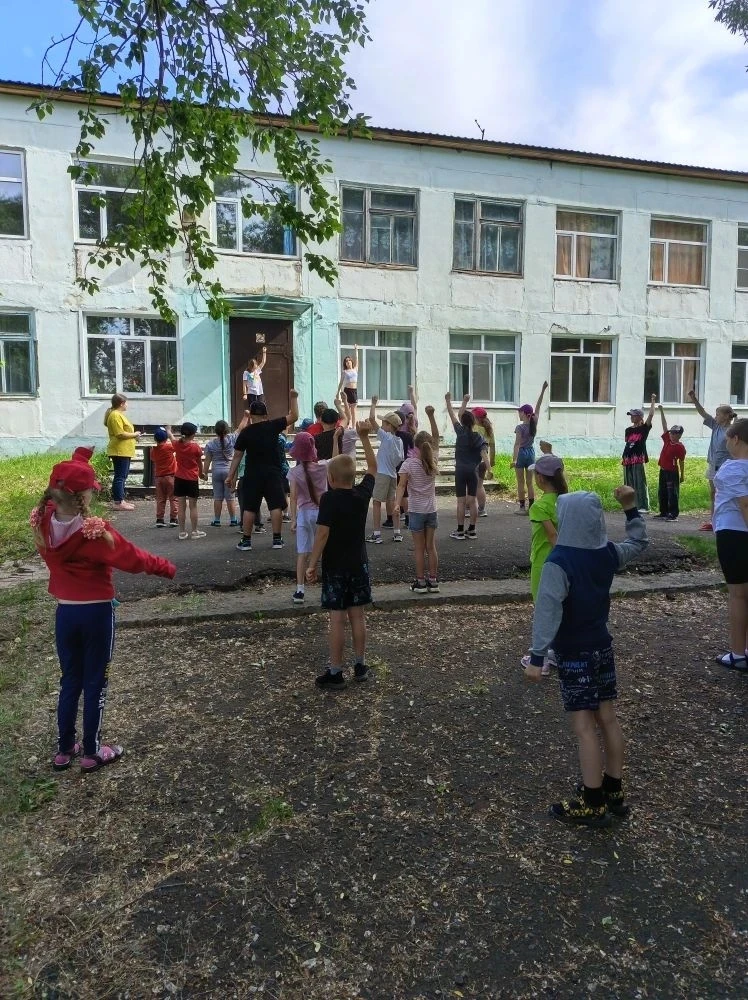 ❤️ 2 день в нашем лагере: «День России» — единство народов, мы вместе, мы едины!

☀️ Сегодняшний ден