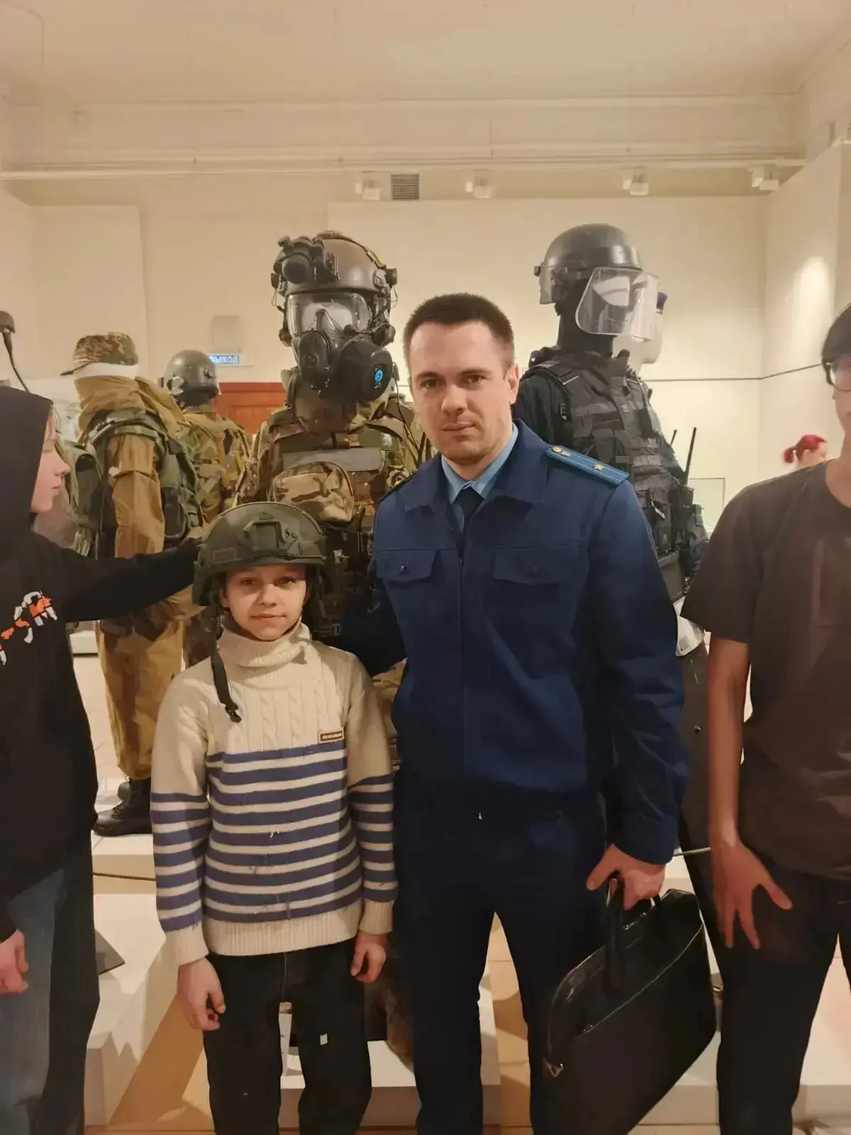 📍Прокурор Октябрьского района Никита Огнев в рамках правового воспитания и просвещения организовал э