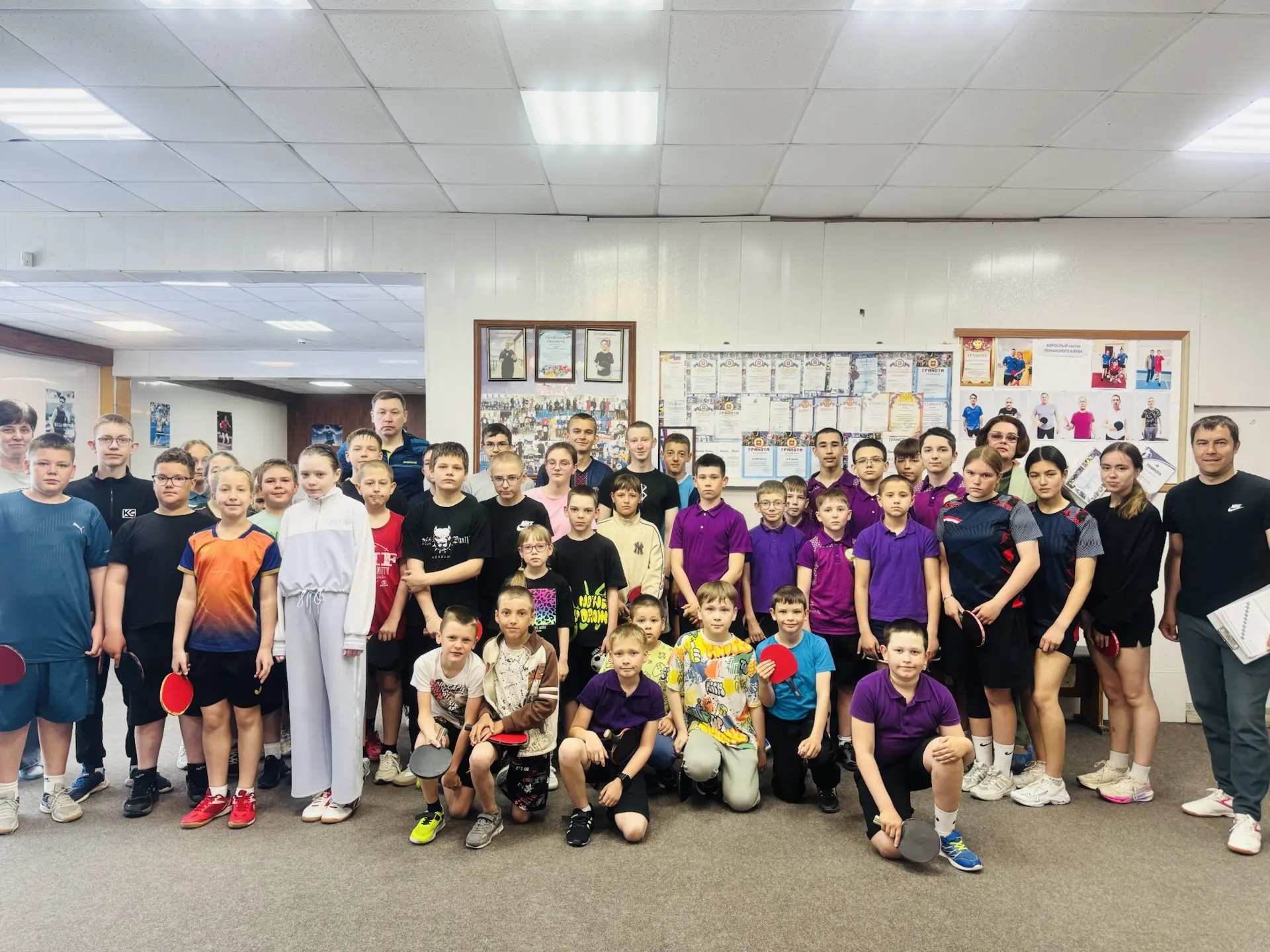 🏓 ТУРНИР ПАМЯТИ КОМБАТА: СПОРТ, ПАМЯТЬ И ПОБЕДЫ! 🏓

📌16 мая  в теннисном клубе Детского Центра «Р