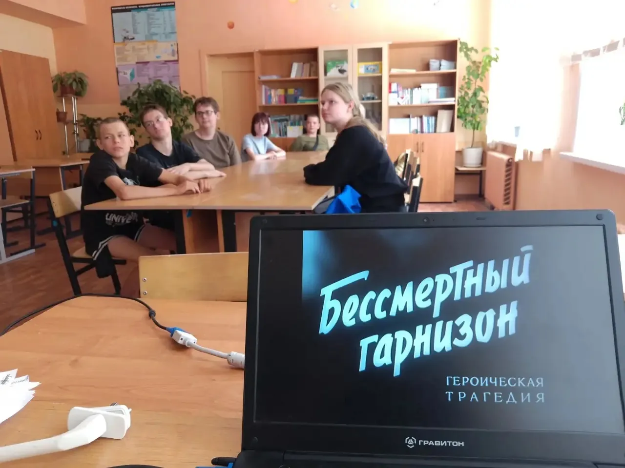 🎗️Память священна: вместе смотрим и размышляем

🕊️ В рамках Всероссийской акции «Память священна» 
