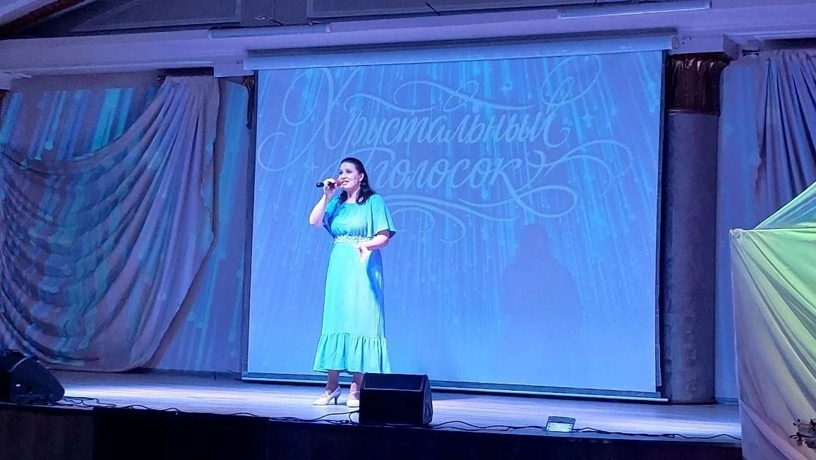 🎤 Вокальный коллектив «Хрустальный голосок» выступил с отчётным концертом в ДК «Металлург»  21 мая в