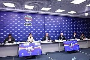 Труд, создающий будущее: команда «Выбирай своё» ЛНР приняла участие в заседании Президи...