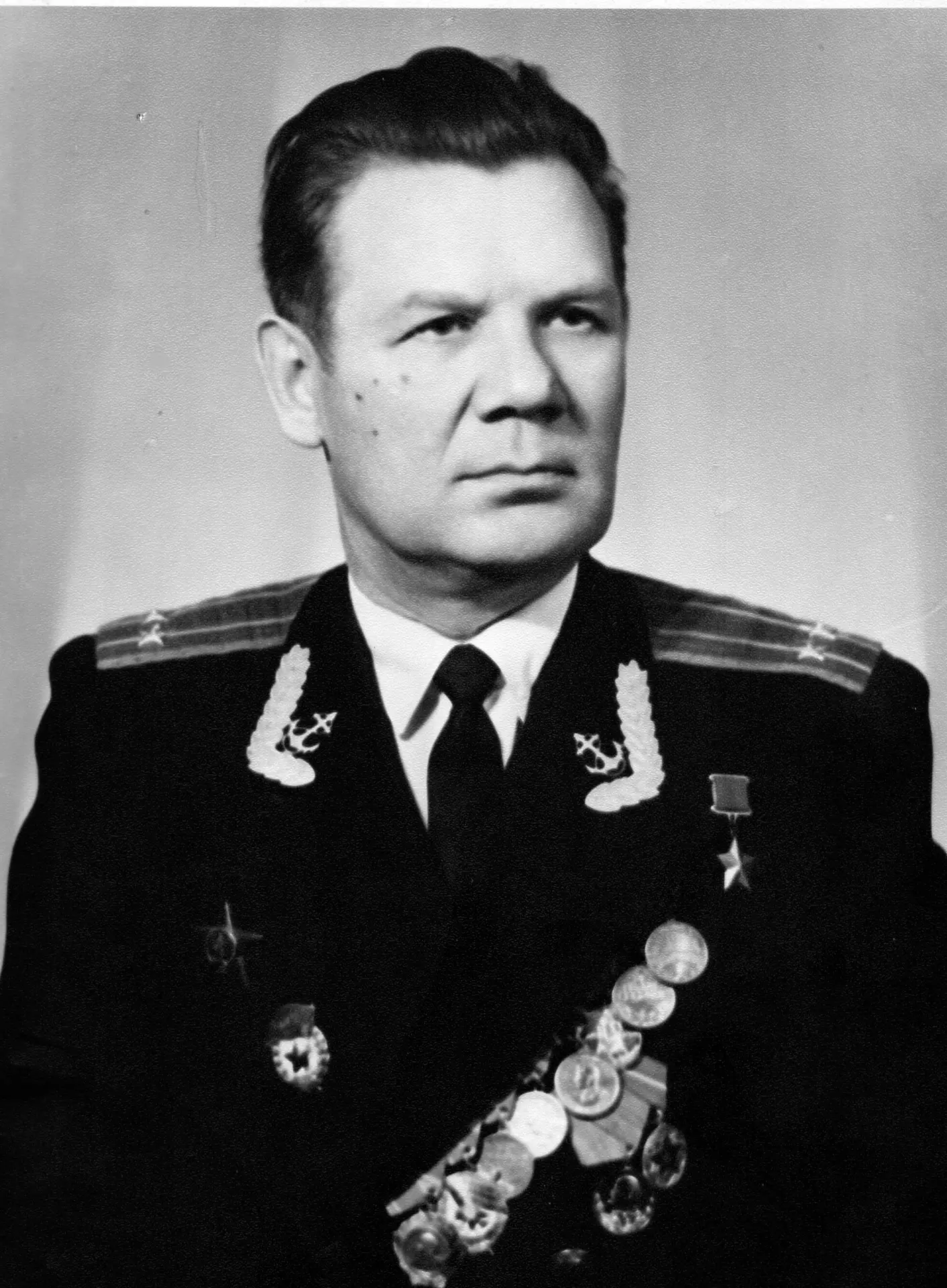 Они ковали нашу Победу: Герои Советского Союза — мариупольцы  1. Пироженко Степан Матвеевич   2. Сми
