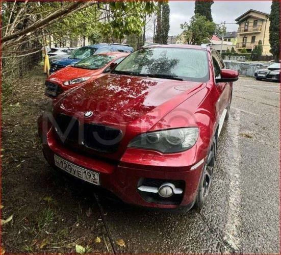 Представленный лот — премиальный кроссовер BMW X6, реализуемый на аукционных торгах в Краснодарском 