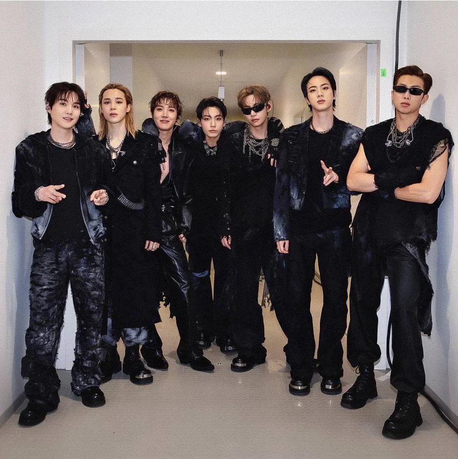 BTS отказались от участия в премии Гремми из-за расизма? 🥺

Дело в том, что с 2027 года там ввели н
