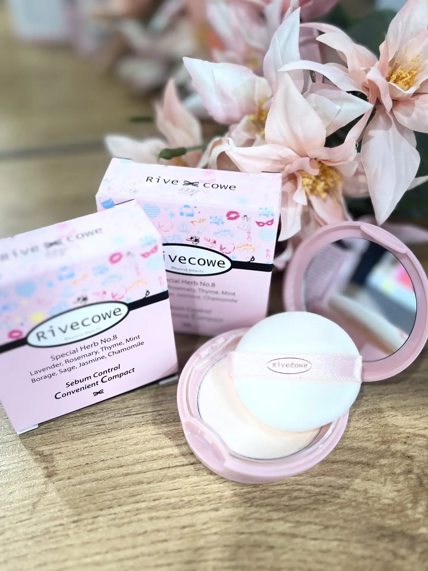 🌸 Пудра RIVECOWE Beyond Beauty мягко покрывает кожу, деликатно маскирует несовершенств...