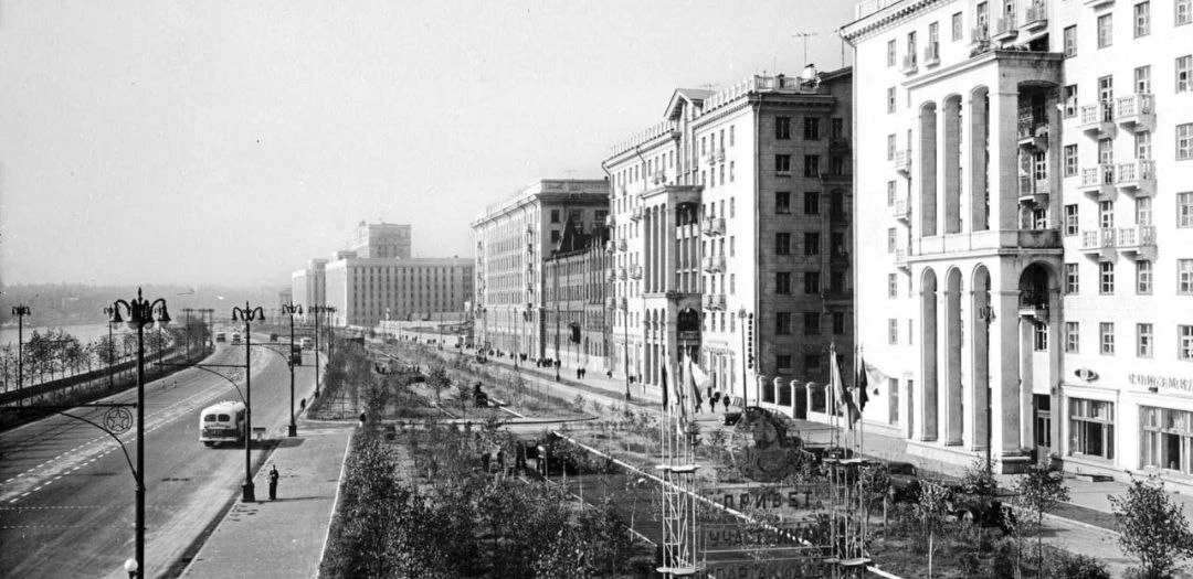 🏣 Фрунзенская набережная в Москве, 1956 год