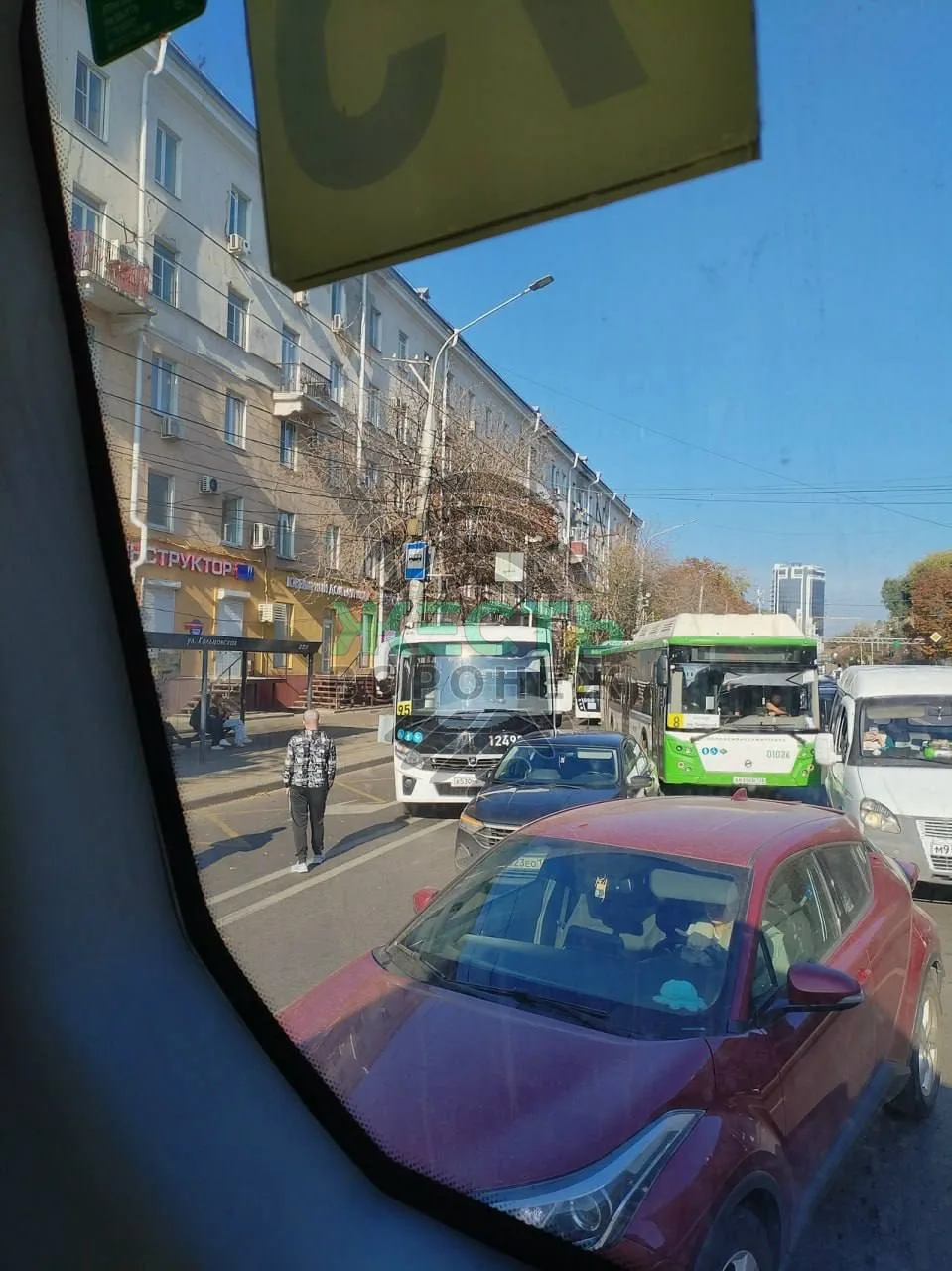 ⚡️Плехановская встала в мёртвую пробку из-за двойного ДТП