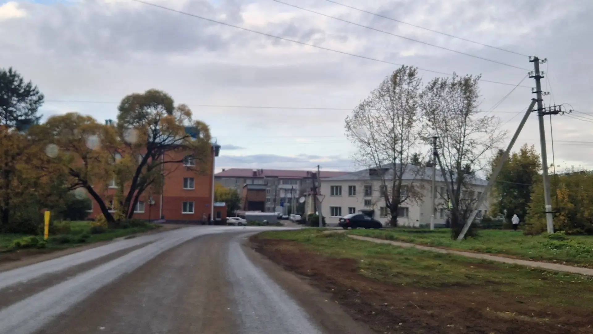 О погоде. По данным рп.5 сегодня в Большеречье до +9 градусов по Цельсию, атмосферное д...