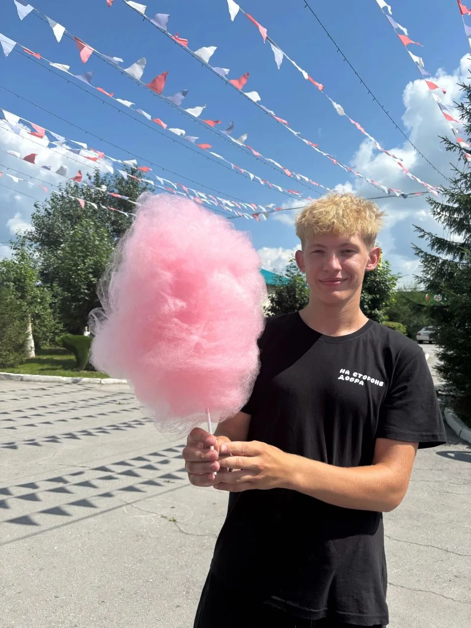 ☀️24 июля 2026 г. на базе Молодежного центра прошел дворовый фестиваль "Летние забавы!"
Участники фе