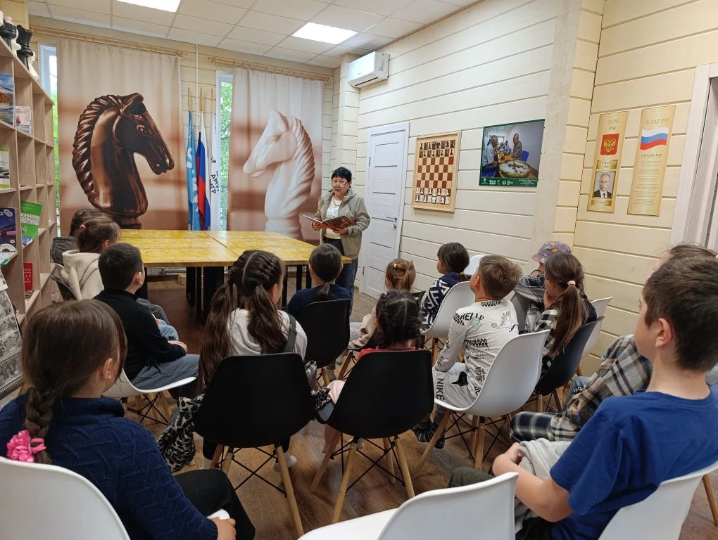 Ребята из пришкольного лагеря «Эколята» совершили настоящее литературное путешествие, п...