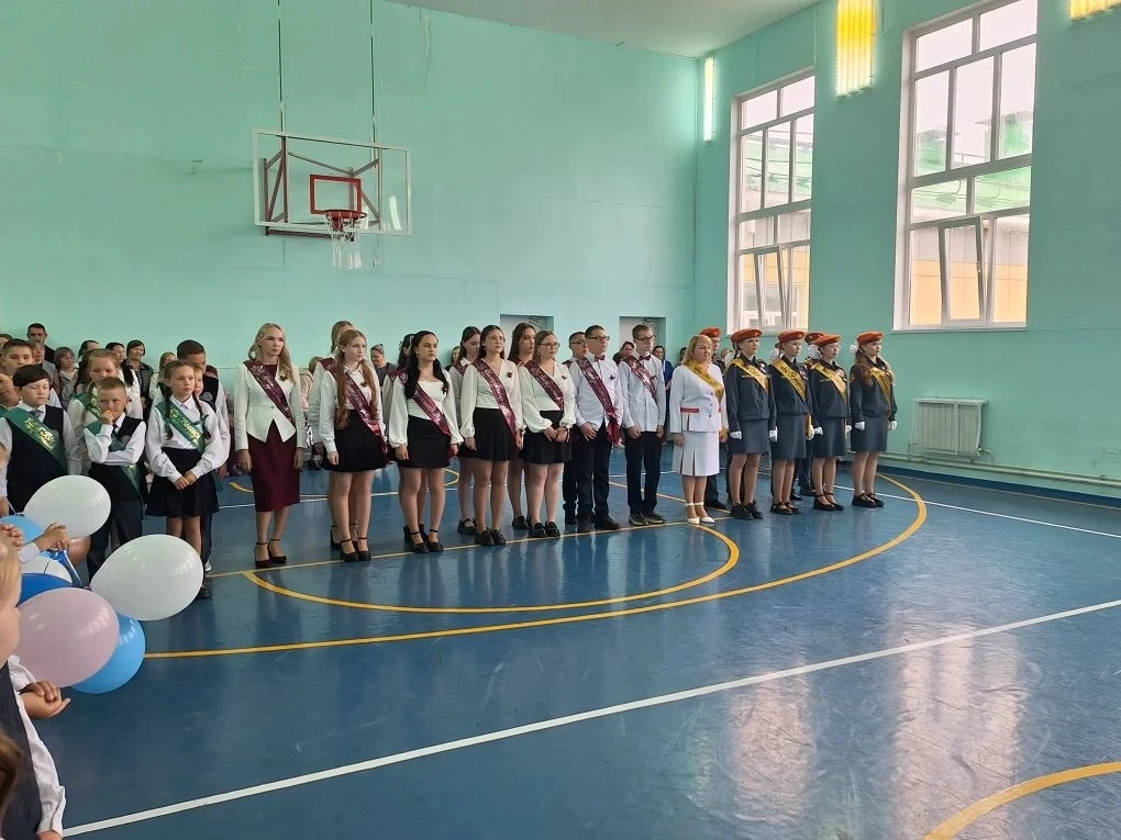 🔔Сегодня в школе прозвенел последний звонок для наших выпускников.
🔔Последний звонок у выпускников