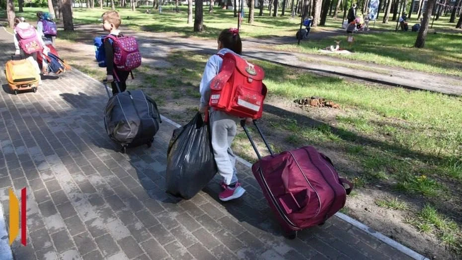 Путевку в детский лагерь можно оформить на регпортале за шесть дней  Получить путевку могут дети в в