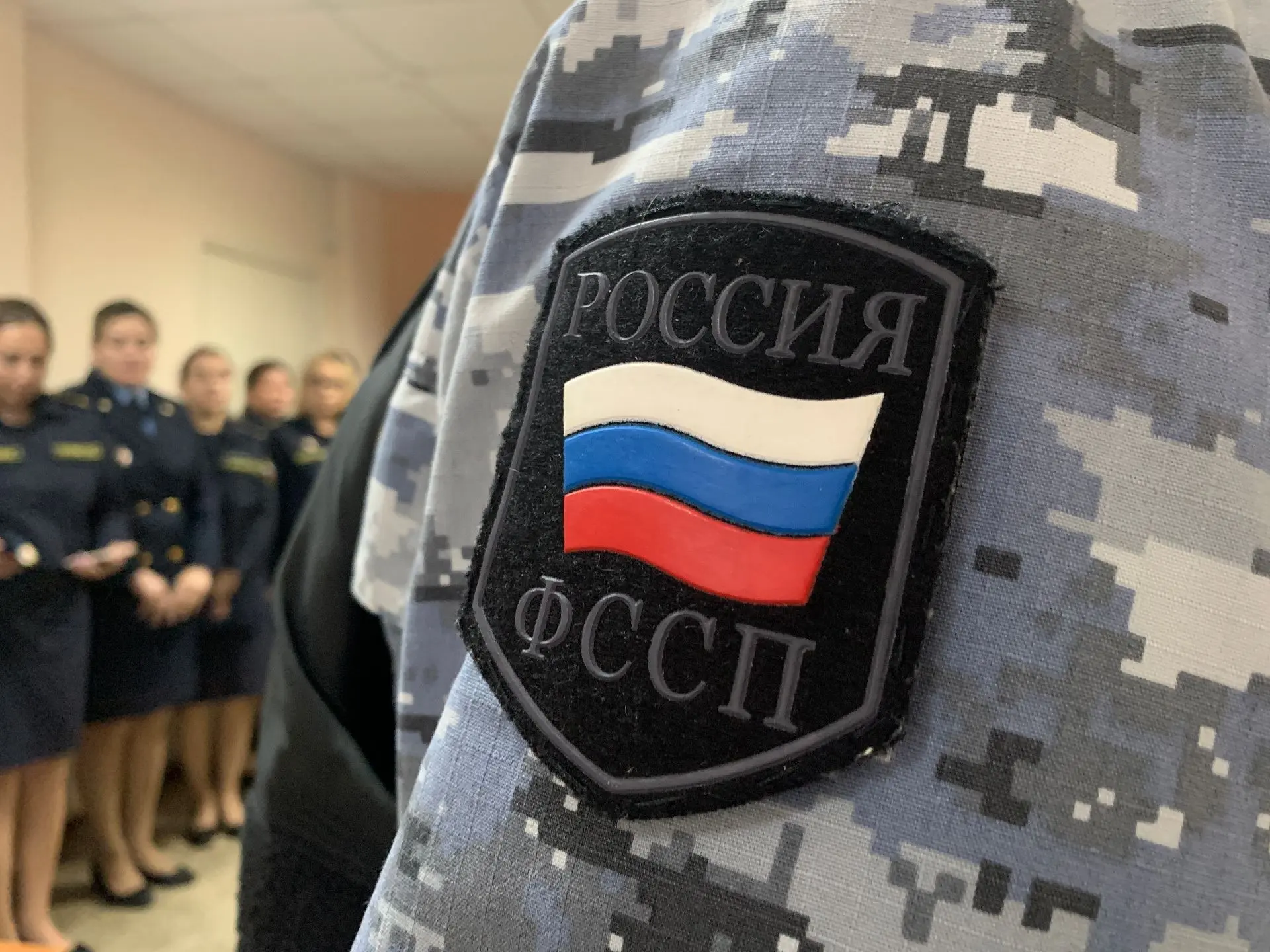 Банк заплатил административный штраф за неправомерное взаимодействие с братом должника

Управлением 