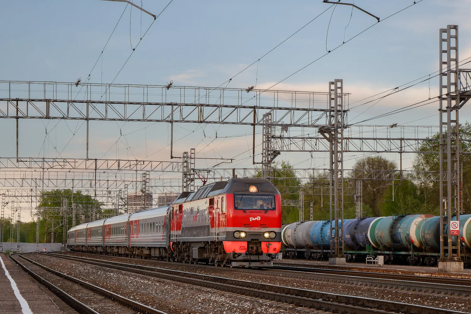 🚂 В Ярославле подросток пострадал из-за опасного развлечения