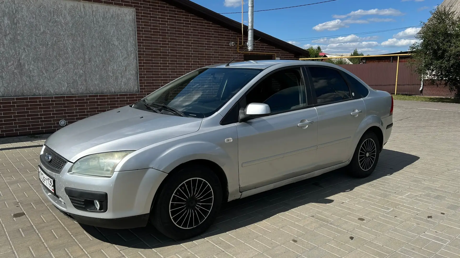 Продам Форд Фокус 2. 2005 года выпуска. На полном ходу. Документы в полном порядке, абсолютно новый 