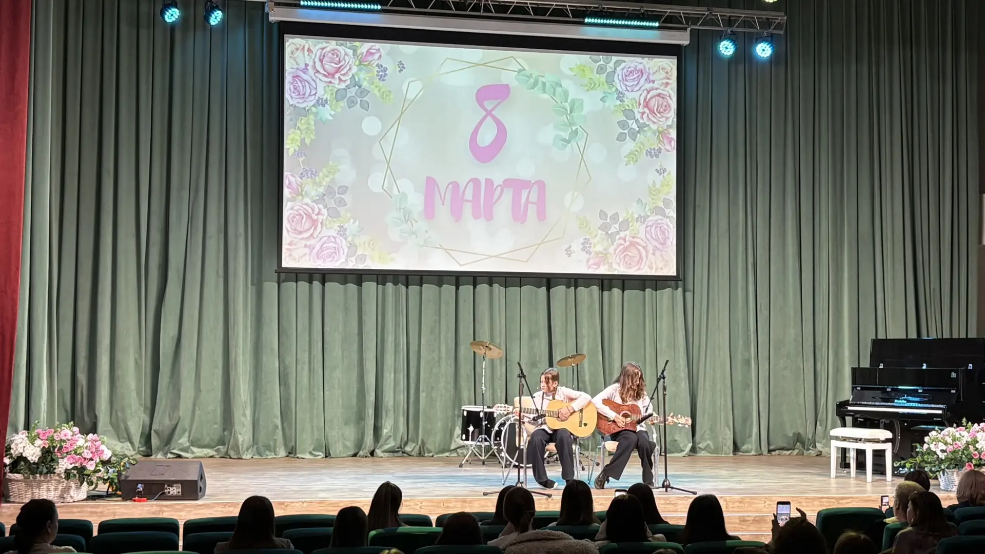 🌸Праздничный концерт- 8 МАРТА🌸  В нашей гимназии прошёл замечательный концерт, посвящённый Дню Защит