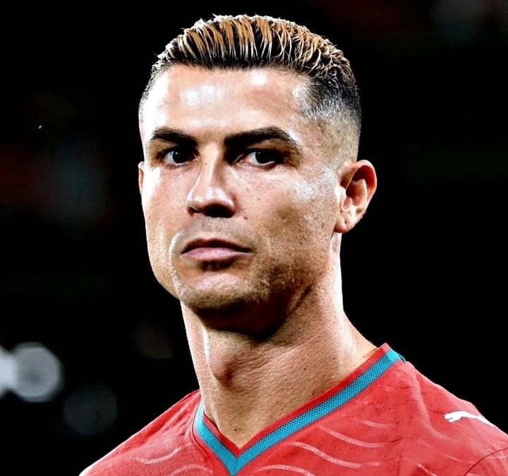 ⚡️🇵🇹 Португальская газета O Jogo сообщает, что Криштиану Роналду окончательно заверши...