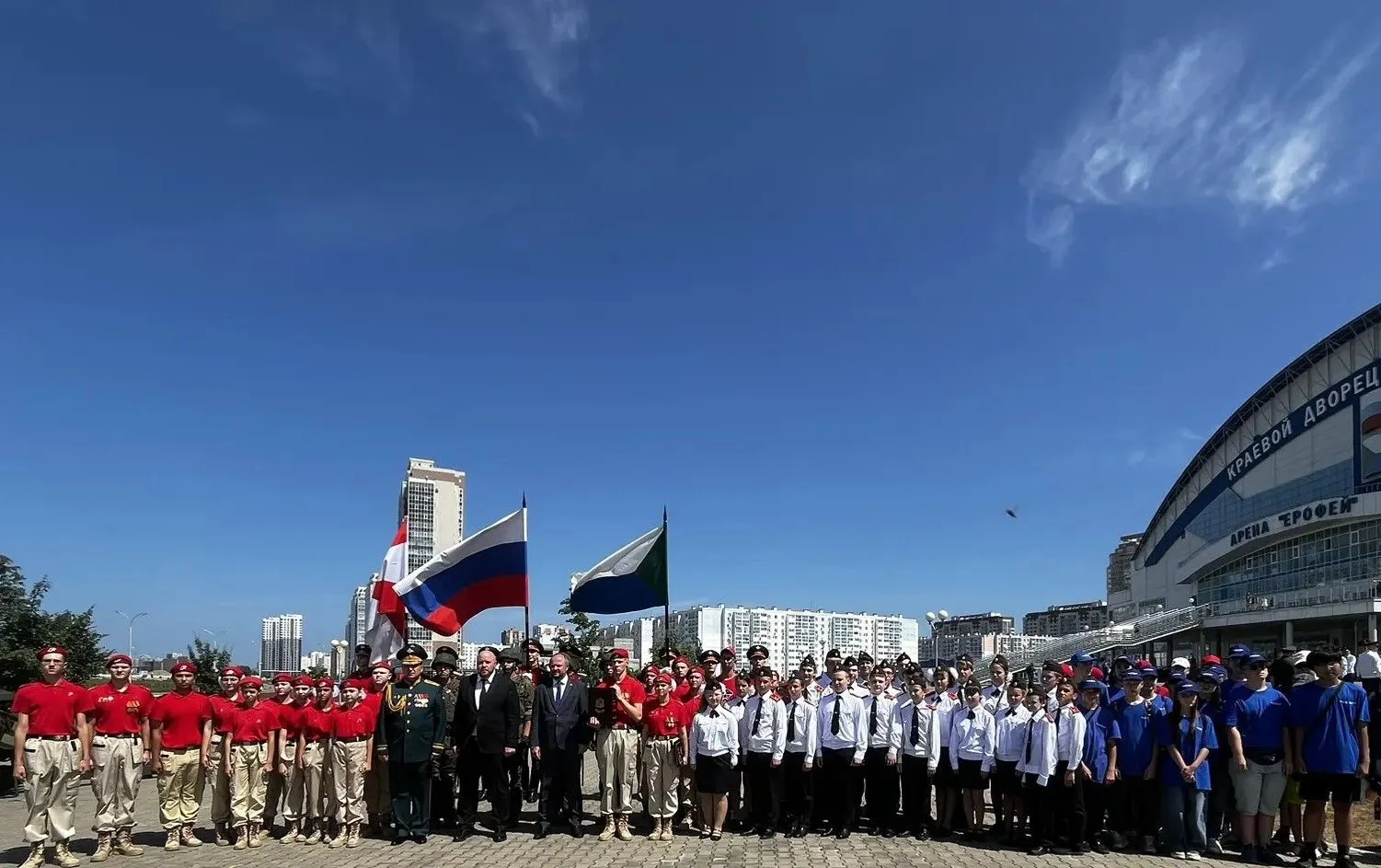 Сегодня на территории Хабаровского краевого центра развития хоккея с мячом «Ерофей Арен...