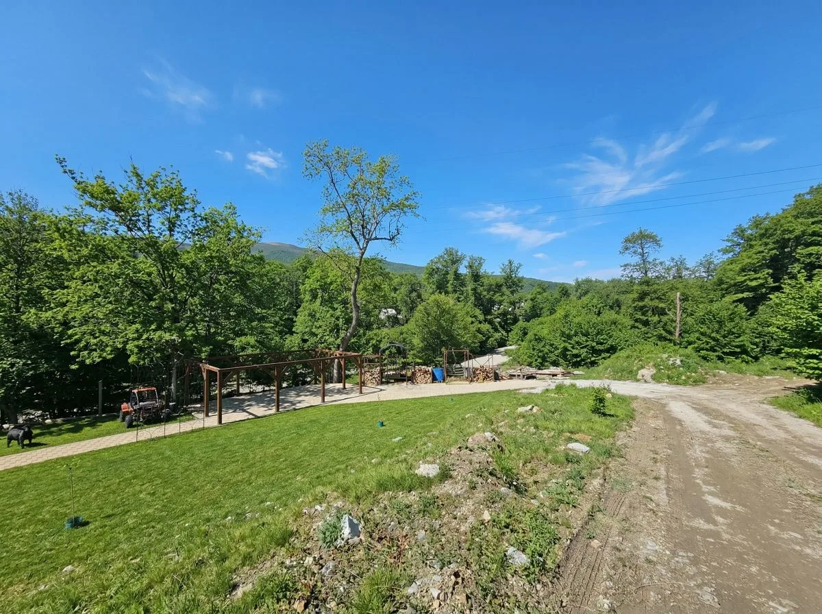 🚩 ГЕЛЕНДЖИК

✅ Участок 8 соток в Адербиевке. Фасад 35 метров. 

✅ Наш участок расположен в районе, 